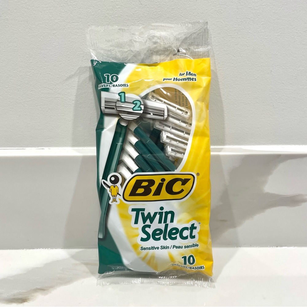 🟢10/$30 NEW Bic Twin Select Sensitive Skin Disposable Shavers